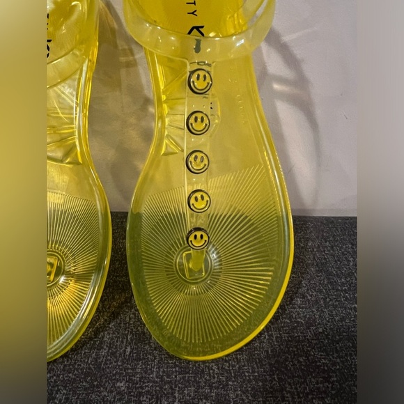 KATY PERRY yellow jelly studded sandals/ size 6 - Picture 9 of 15